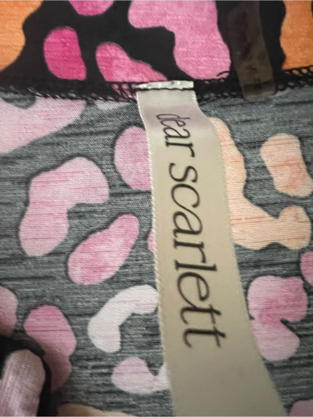 Dear Scarlett Leopard-Print V-Neck Tunic with Pink & Orange Spots - Picture 2 of 4
